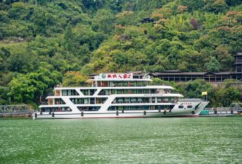 【2-8人拼小团】船进三峡人家+三峡大坝+船游西陵峡一日游【[服务保障]臻选2至8人VIP拼小团出游，多年旅游服务经验、当地优质司机为您的旅程保驾护航！】