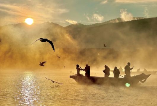 泸沽湖一日游【360度环湖 独立包车+司导携玩+专车接送】【专职司机服务，免费讲解泸沽湖文化和景点讲解。】