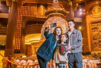 无锡灵山大佛+三国水浒城一日游【梵宫祈福&演出 纯玩含门票】【[游玩保障]：本线路为纯玩线路，优质服务，行程明确】