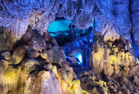 浙江金华双龙洞+冰壶洞+婺州古城包车一日游可中英文服务【可提供英文及小语种导游服务-往返接送-可选导游】