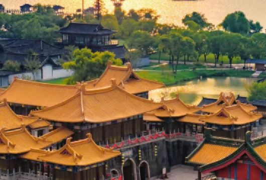 无锡三国城+水浒城纯玩无购物跟团一日游【天天发班，一人也成团，专线纯玩，服务至上】