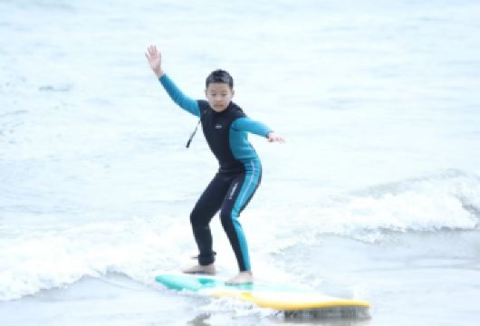 万宁日月湾冲浪俱乐部 持证教练 全套设备 0基础可玩 一对一【专业持证教练教学 无须担心】