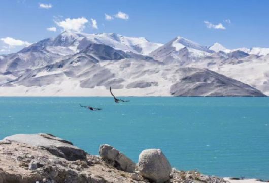 【经典玩法】红山谷+白沙湖+喀拉库勒湖纯玩一日游【门票全含，红山免费，喀拉库勒湖充足时间游玩，拒绝和时间赛跑；】