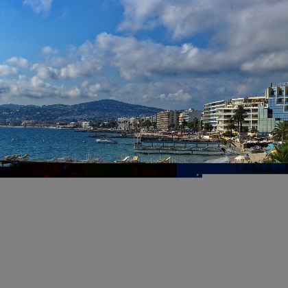 尼斯、昂蒂布及朱安雷滨海火车沿海之旅