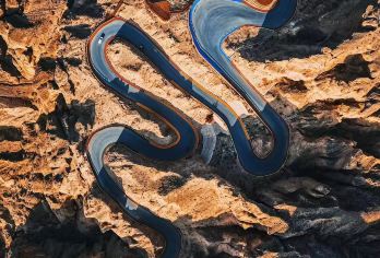 黄河石林国家地质公园一日游【专享包车/自由省心说走就走】【走进黄河石林体验现实版的隐入尘烟，漫步其中，这里保留着古代的布局和风貌，看牧羊人，看尘烟里的乡村生活】