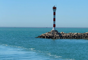 长岛九丈崖+月牙湾+林海公园&黄渤海分界线/仙境源一日游【无购物/上门接送/亲子甄选/城市公园】