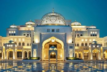 阿布扎比总统府+谢赫扎耶德大清真寺一日游【[一键全打卡]总统府-谢赫扎耶德清真寺-卢浮宫-外观八星级皇宫酒店，缤纷经典一键打卡】