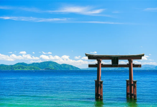 日本滋贺探秘之旅：琵琶湖+白须神社+满月寺，小众打卡【乘坐琵琶湖观景台-360度玻璃车厢享湖光水色，参观遍布苔藓的三千院赏自然禅趣。】