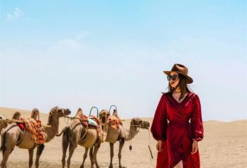 沙漠之门+三五九旅纪念馆一日活动【在塔克拉玛干沙漠与沙共语】【大美天山：塔克拉玛干沙漠之门、阿拉尔军垦359旅纪念馆；】