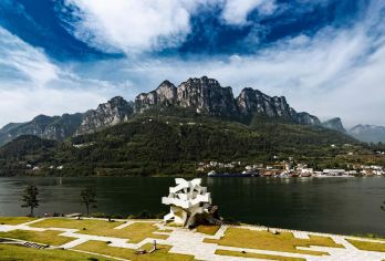 私家小包团丨G348网红公路+水下博物馆+环游大坝一日跟团游【[私家小团] 纯玩只是基础，重体验才是好团，游客无需承担游玩额外费用。】