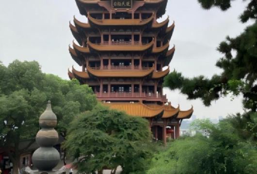 【休闲游】互动+陪伴+科技+全天+夜上黄鹤楼【线路特色：休假就又不知道怎么玩儿，那么选这个，陪伴+旅游方式，而且一整天】