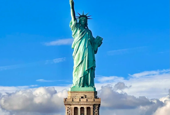 美国纽约时代广场+中央公园+华尔街+自由女神像一日游【行程包含纽约必打卡景点，丰富有趣，定制化行程，可灵活多变，华人司机带您领略当地风采】