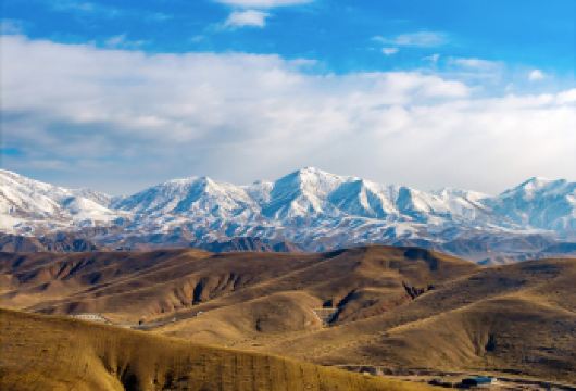 武威一日游【乌鞘岭＋天梯山石窟＋马牙雪山＋白塔寺】舒适九座【纯玩无购物，一个住宿凭证可免一张门票】