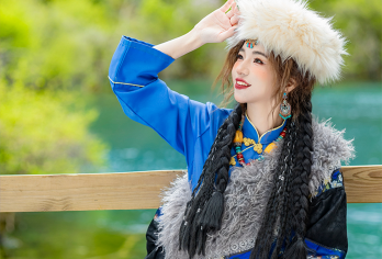 九寨沟+黄龙一日游【晚出发+纯玩+全程保姆车+三环内接】【纯玩无购物，入住九寨沟沟口，错峰进沟，赠成都三环内免费包接；藏式家访-藏家土火锅】