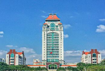 厦门园林植物园+厦门大学+南普陀寺一日游【花漾厦大】【上门接送】