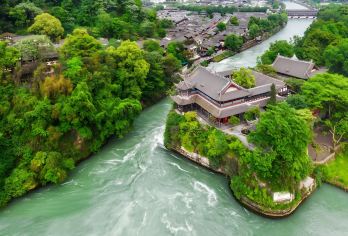 【2-8人精品团】三星堆+都江堰+仰天窝+钟书阁一日游【[品质承诺]亲子游必选，三环内免费接早，正规旅游车】