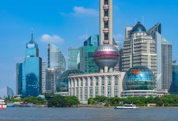 上海地铁14号线：静安寺+新天地+豫园+东方明珠+黄浦江游览【主题纵深‌：”佛道文化-江南园林-都市金融-江河生态”，满足历史探索、自然观光、城市休闲的复合需求。】