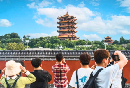 黄鹤楼+省博物馆+东湖+武大+轮渡+江汉关一日游【精品团/经典团、核心景点，好评无数。】