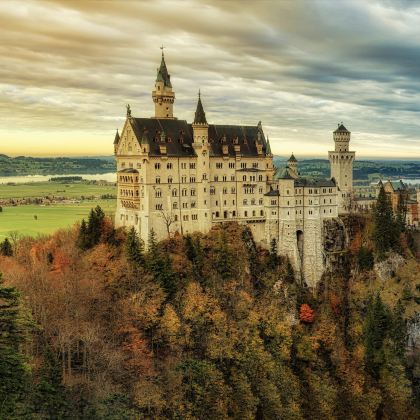 德国新天鹅堡+上阿默高+林德霍夫宫｜迪士尼城堡&唯美壁画日游