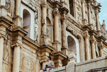 澳门深度小团一日游【纯玩20人团·澳门大学·赠蛋挞/上网卡】【大三巴、大炮台、恋爱巷，深度感受澳门历史脉络；路环渔村、圣方济各教堂，体验离岛慢生活。】