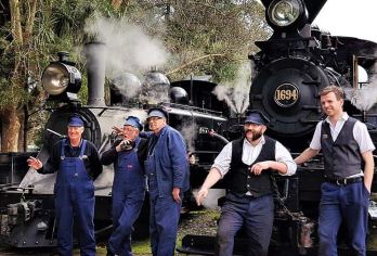 圣诞/元旦必囤可订 墨尔本普芬比利小火车+菲利普企鹅岛一日游【不用早起，可选/[企鹅归巢·蒸汽小火车/靠窗可伸腿/马璐/月光动物园/市区酒店上门接送]】