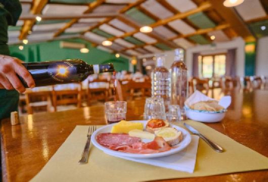 意大利佛罗伦萨-比萨 锡耶纳与圣吉米尼亚诺一日游【英文团】【一日内深度探索锡耶纳、圣吉米尼亚诺与比萨三座托斯卡纳名城，领略中世纪风情与世界遗产奇观。】