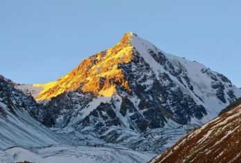 巴尔斯雪山·向往之旅【圣山打卡/5小时轻松随心玩/门票优惠】【无忧旅行轻装上阵，自由随心，尽情享受旅途时光！】