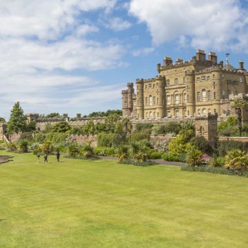 英国卡尔津城堡+艾尔郡海岸线一日游|舒适小巴|含门票