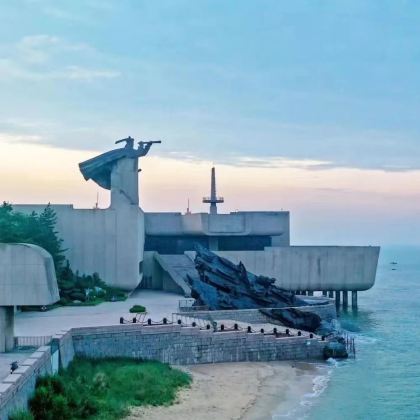 刘公岛景区+定远舰一日活动【两大展馆导游讲解▎往返船票半自由】