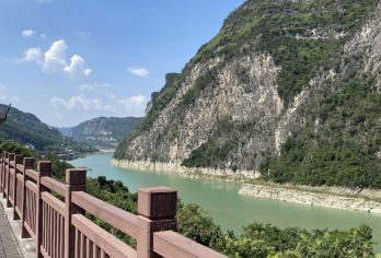 【重庆武隆仙女山一日游】乌江赤壁+天生三桥（可选英文导游）【本地司机专车服务，上门接送】