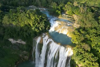 贵州黄果树大瀑布+龙宫包车一日游【独立成团 上门接送】【银河落瀑探龙宫，一日看尽水之韵。】