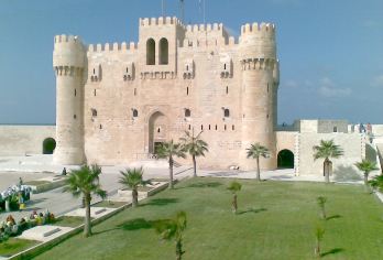 埃及开罗亚历山大凯贝特城堡+庞贝柱+亚历山大图书馆包车一日游【从古罗马遗迹到现代建筑，一日览尽地中海岸的文明交融。】