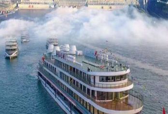 宜昌交运两坝一峡游船+三峡大坝一日游【过船闸·体验水涨船高】【[精华线路]三峡短途游轮，体验葛洲坝船闸，水涨船高/水降船低，世纪工程三峡大坝，原汁风味峡谷西陵峡。】