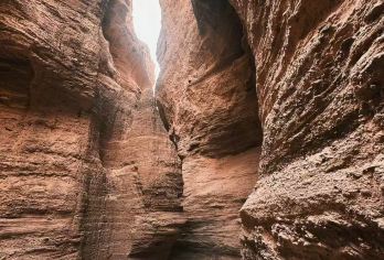 库尔勒罗布泊大裂谷+塔克拉玛干沙漠+罗布人村寨+神女湖一日游【[品质保障]景区游玩时间充足，无套路】