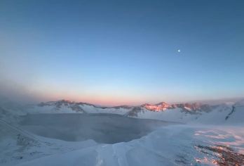 长白山西坡一日游【二道白河上门接送上限6人封顶小团/独立团】【二道白河镇内酒店上门接送长白山西坡一日游，拼团含票/包车不含票套餐随心可选】