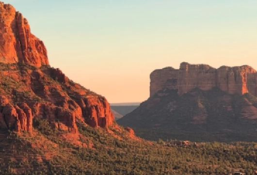美国凤凰城往返塞多纳-红岩州立公园-包车-精选【专属客服和本地中文司机，一家一团包车】