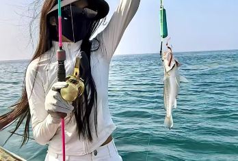 青岛出海钓鱼+小港钓鱼码头半日游 【夜游3小时】含渔具鱼饵 【享受海钓乐趣 体验原生态渔民生活】