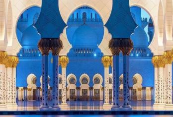 1人起订｜阿布扎比总统府+卢浮宫+大清真寺+中文车导一日游【2~8人小团，精华景点一网打尽，门票全含，小费全含，A套餐赠阿拉伯自助简餐。】