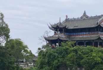 都江堰+青城山一日游【高端私家团+尊享豪华suv座驾】【双世遗经典联游，一天尽览两大世界遗产，解读青城山道教文化与都江堰智慧，拒绝走马观花】