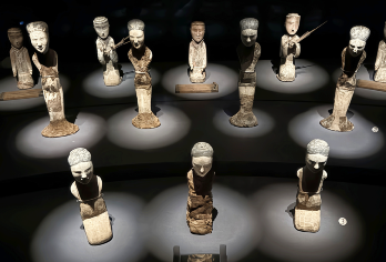 湖南博物院一日游【大咖讲解+无线耳麦，含代预约门票】【精选时段 · 每日9-18点多个时段任选，含预约门票+专业讲解，错峰游览更自在，文博之旅轻松启程。】