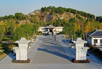 徐州龟山汉墓一日游（20人小团，深度讲解，赠送无线蓝牙耳机）【龟山汉墓是西汉第六代楚王襄王刘注的夫妻合葬墓，1981年因采石被发现。】