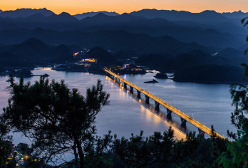 淳安天屿山观景平台＋千岛湖中心湖区 包车游【淳安市区】【睡醒出发，说走就走的旅行，真正的无购物无隐形消费，包含用车、可加订专业导游，让您的旅途更精彩！】
