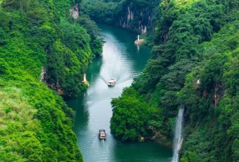 中国广州—连州地下河+湟川三峡包车一日游【上门接送，行程自由 安心畅游 行程松弛自由可调c】