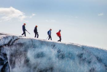 冰岛索尔黑马冰川+南海岸瀑布一日游|含冰川徒步或冰湖皮划艇【在专业向导带领下，徒步探索壮观的索尔黑马冰川或是泛舟索尔黑马冰川泻湖！】