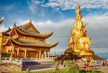 成都+峨眉山半山+金顶一日游【保姆车头等舱+含门票+上门接】【[30年老社自营线路]专注四川纯玩旅行，大品牌，正规操作，真纯玩，无购物，0套路，0推销】