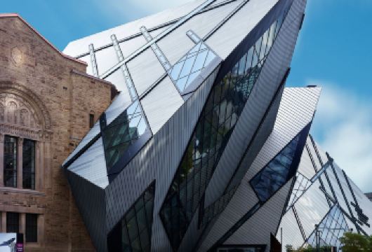 加拿大多伦多卡萨罗马城堡+安大略博物馆+电视塔一日游【登上电视塔一览多伦多全景】