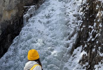 甲尔猛措一日游【徒步摄影 森林、冰瀑  户外吸氧纯玩】【轻松休闲， 最高海拔2700、往返7公里，可烧烤，适合一家人出行】