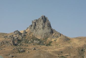 古巴-Khinalig 文化与山地之旅【前往希纳利格，这是高加索地区海拔*高、历史*悠久的有人居住的村庄之一，位于云端之上。 探索希纳利格独特的文化、传统和古老建筑。 欣赏大高加索山脉令人叹为观止的全景。】