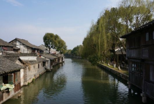 商务车丨可选英文导游丨杭州出发西塘(含船)+东栅+西栅夜游【[精选景点]感受古镇千年韵味，夜游西栅！】