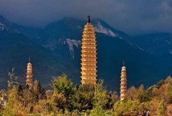 大理崇圣寺+喜洲古镇+蝴蝶泉【慢大理2-9人私家团上门接送】【独立成团、出发时间自由、含崇圣寺三塔门票、三塔电瓶车，含蝴蝶泉门票】